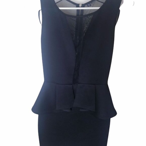 Guess Peplum mesh Black dress - Picture 9 of 12